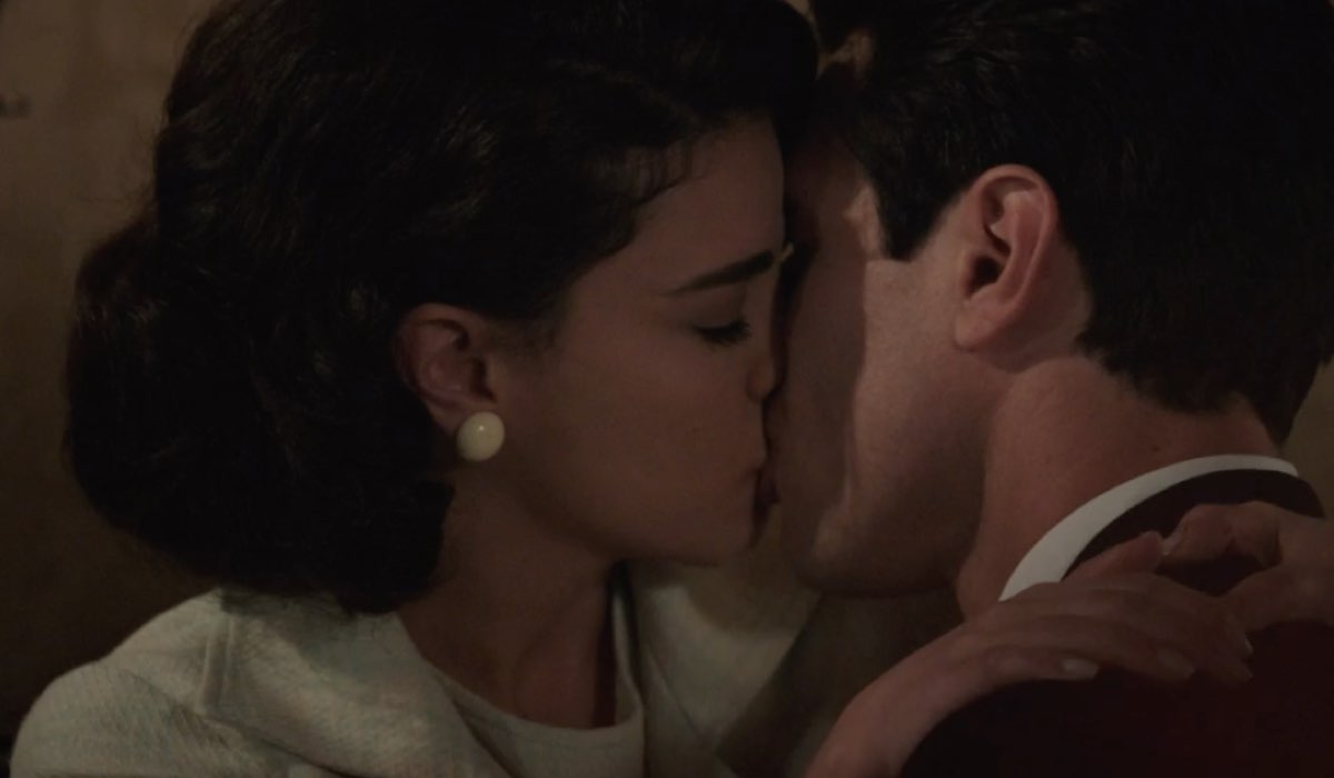 Da sinistra: Chiara Russo (Maria Puglisi) e Danilo D'Agostino (Matteo Portelli) in una scena della puntata 154 de “Il Paradiso Delle Signore 8”. Credits: Rai.