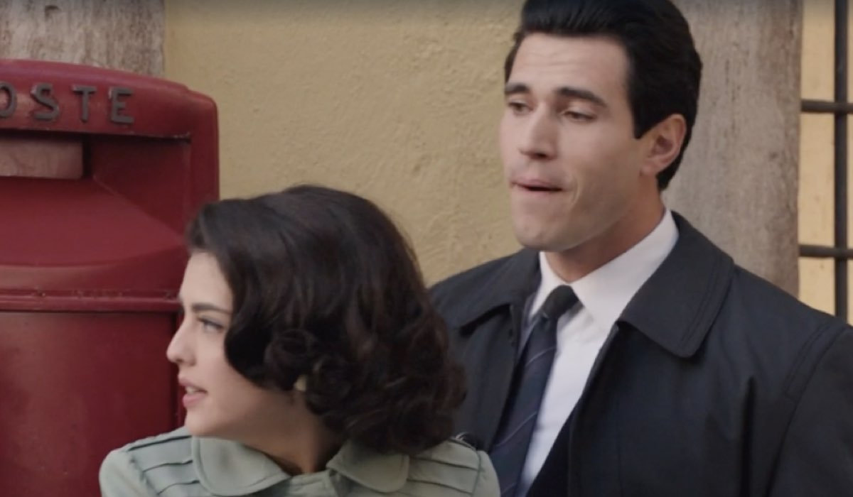 Da sinistra: Chiara Russo (Maria Puglisi) e Danilo D'Agostino (Matteo Portelli) in una scena della puntata 143 de “Il Paradiso Delle Signore 8”. Credits: Rai.