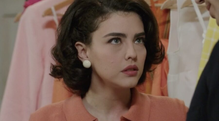 Chiara Russo (Maria Puglisi) in una scena della puntata 130 de “Il Paradiso Delle Signore 8”. Credits: Rai.