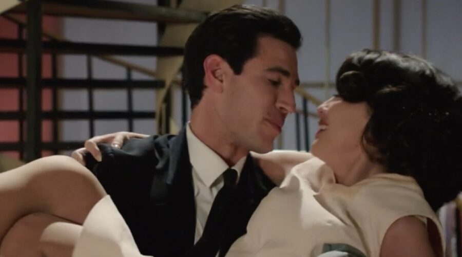 Da sinistra: Danilo D'Agostino (Matteo Portelli) e Chiara Russo (Maria Puglisi) in una scena della puntata 143 de “Il Paradiso Delle Signore 8”. Credits: Rai.