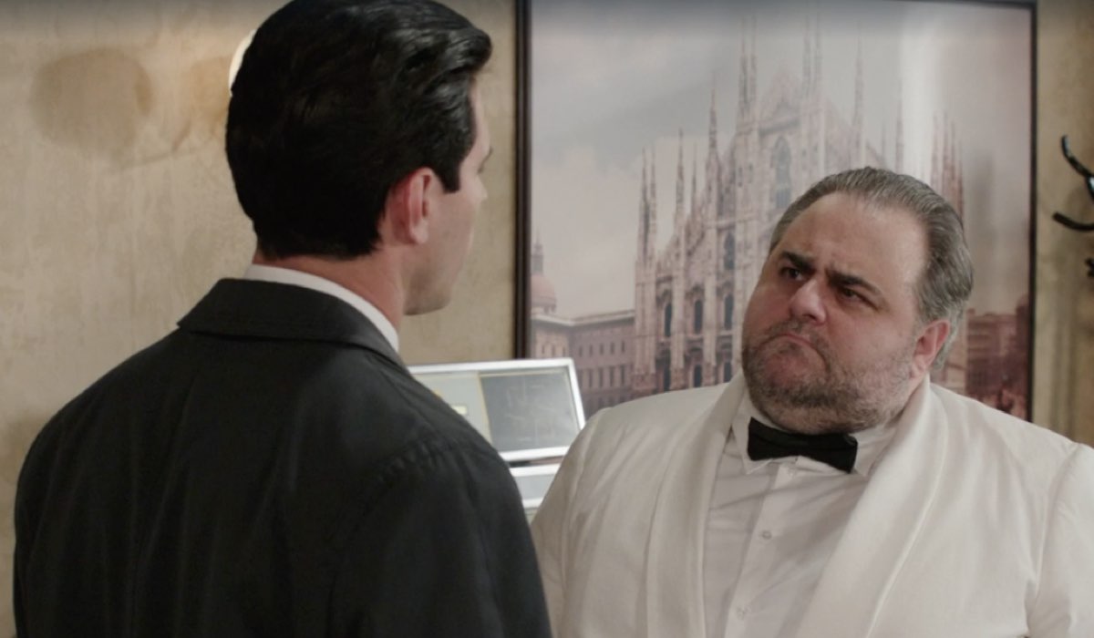 Da sinistra: Massimo Cagnina (Ciro Puglisi) e Danilo D'Agostino (Matteo Portelli) in una scena della puntata 154 de “Il Paradiso Delle Signore 8”. Credits: Rai.