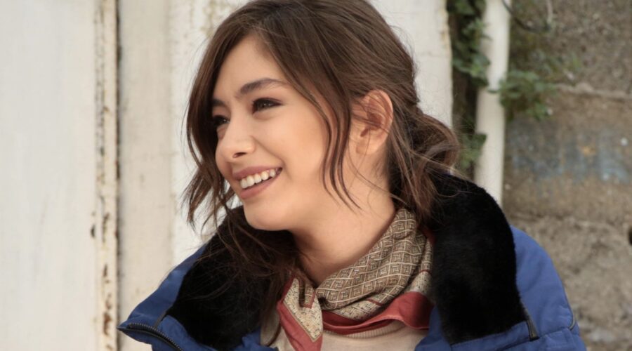 Neslihan Atagül (Nihan) in una scena di “Endless Love”. Credits: RTI Mediaset.