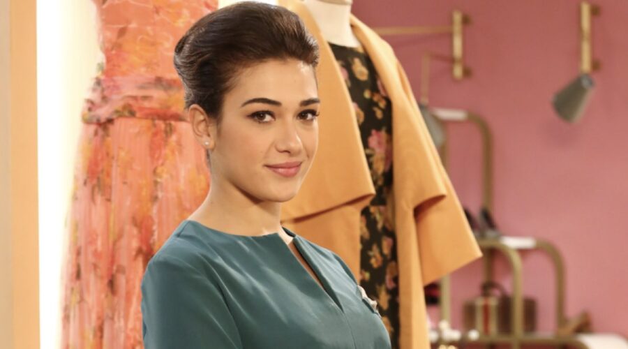 Nicoletta Di Bisceglie (Rosa Camilli) in un posato per “Il Paradiso Delle Signore 8”. Credits: P. Bruni/Rai.