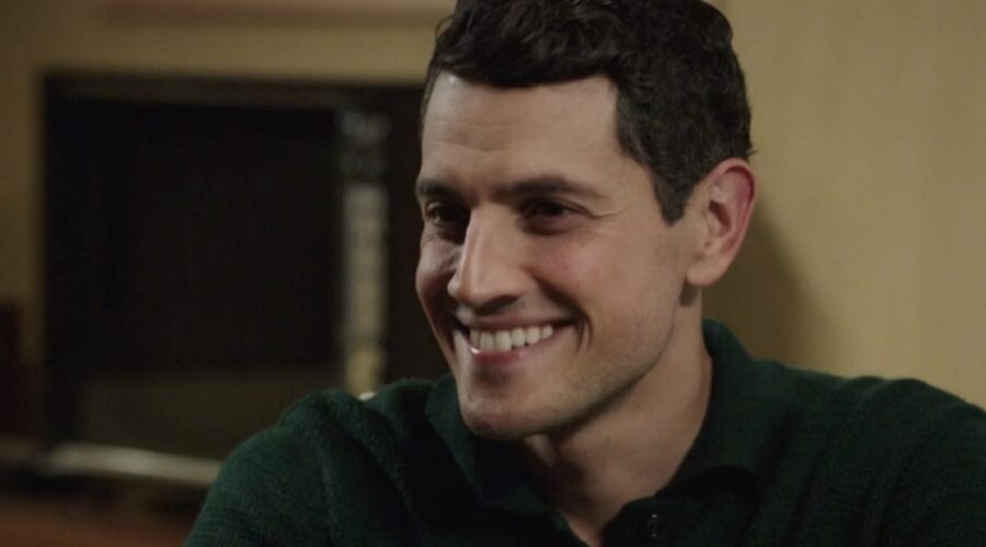 Emanuel Caserio (Salvatore Amato) in una scena della puntata 83 de “Il Paradiso Delle Signore 8”. Credits: Rai.