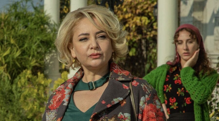 Sibel Tasçioglu (Sermin) in una scena di “Terra Amara”. Credits: Mediaset.