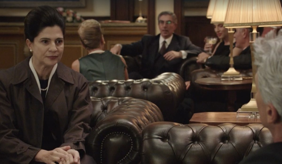 Da sinistra: Elodie Treccani (Silvana) e Roberto Farnesi (Umberto Guarnieri) in una scena della puntata 147 de “Il Paradiso Delle Signore 8”. Credits: Rai.