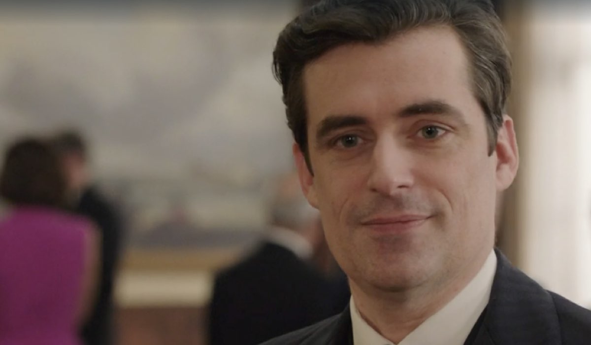 Flavio Parenti (Tancredi Di Sant'Erasmo) in una scena della puntata 142 de “Il Paradiso Delle Signore 8”. Credits: Rai.