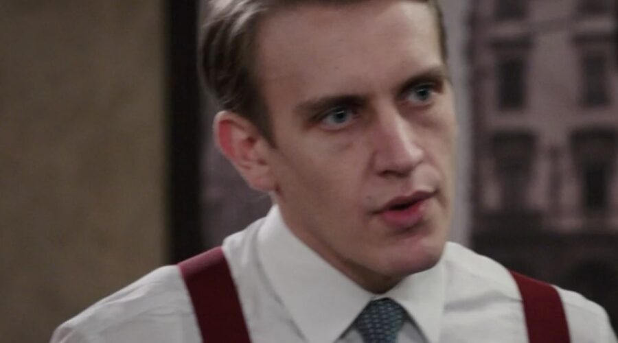 Nathan Macchioni (Tullio De Santis) in una scena della puntata 129 de “Il Paradiso Delle Signore 8”. Credits fotogramma: Rai.