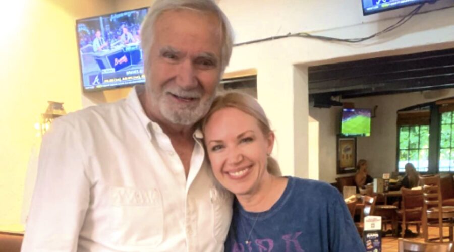 Da sinistra: John McCook e Adrienne Frantz, interpreti di Eric ed Amber Moore in “Beautiful”. Credits: @ambermoore/Instagram.