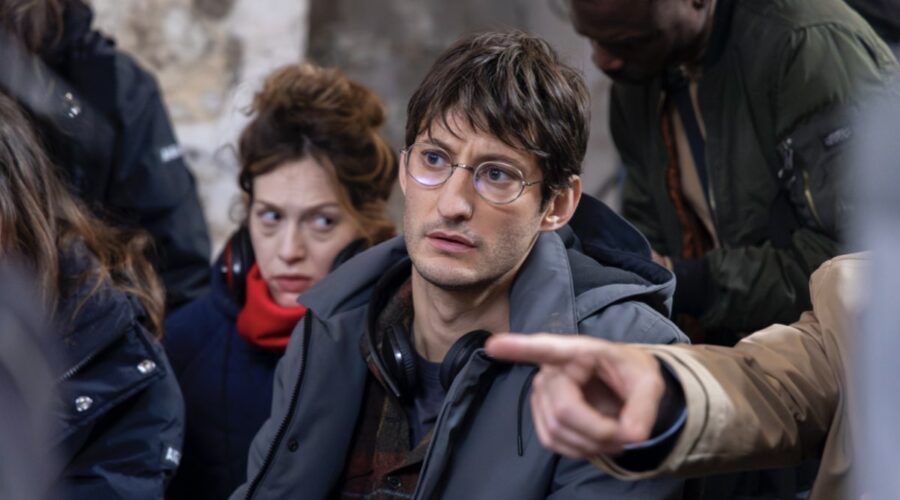 Pierre Niney in una scena di “Fiasco”. Credits: Gael Turpo/Netflix.