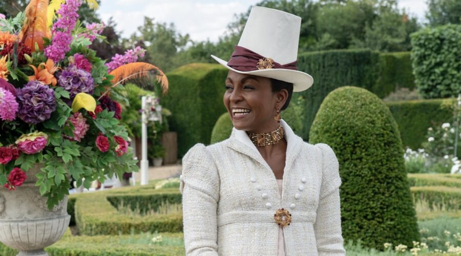 Adjoa Andoh (Lady Agatha Danbury) in una scena dell'episodio 1 di “Bridgerton 3”. Credits: Liam Daniel/Netflix © 2024.