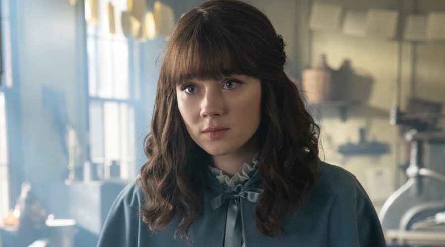 Claudia Jessie (Eloise Bridgerton) in una scena dell’episodio 8 di “Bridgerton 2“. Credits: Liam Daniel/Netflix © 2022.