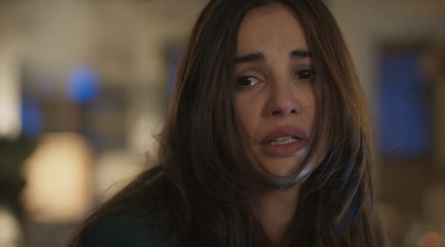 Francesca Chillemi (Viola Vitale) in una scena dell'episodio 5 di “Viola come il mare 2”. Credits: Mediaset.