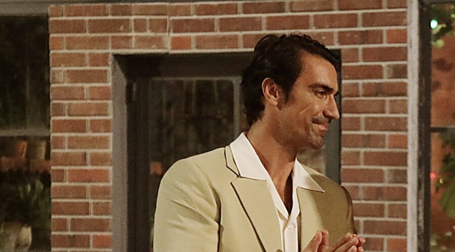 İbrahim Çelikkol (Hakan Gümüşoğlu) in una scena di “Terra Amara”. Credits: RTI Mediaset.