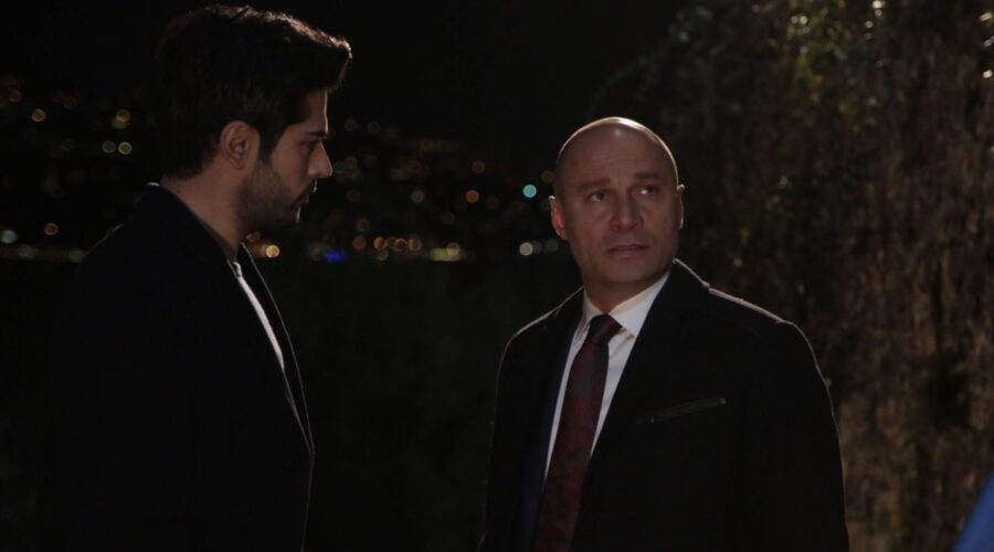 Da sinistra: Burak Özçivit (Kemal Soydere) e Kürsat Alniaçik (Onder) in una scena di “Endless Love”. Credits: RTI Mediaset.