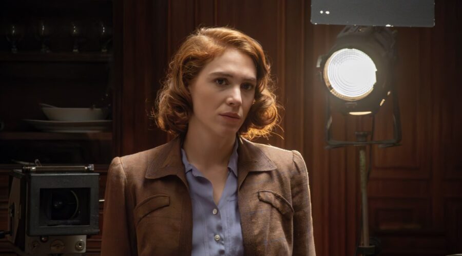 Ludovica Martino (Isabella Gordon) in una scena di “Marconi - L’uomo che ha connesso il mondo”. Credits: Rai.