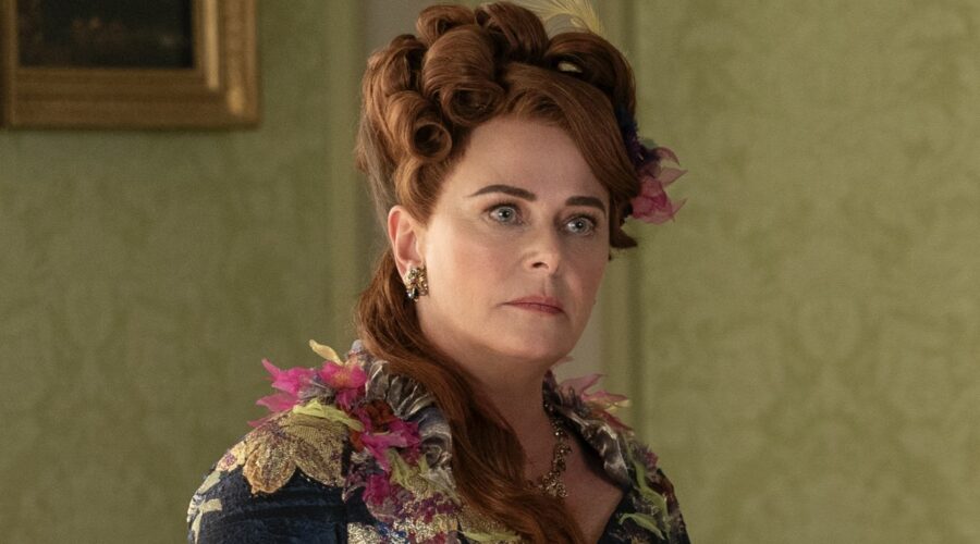 Polly Walker (Lady Portia Featherington) in una scena dell'episodio 1 di “Bridgerton 3”. Credits: Liam Daniel/Netflix © 2024.