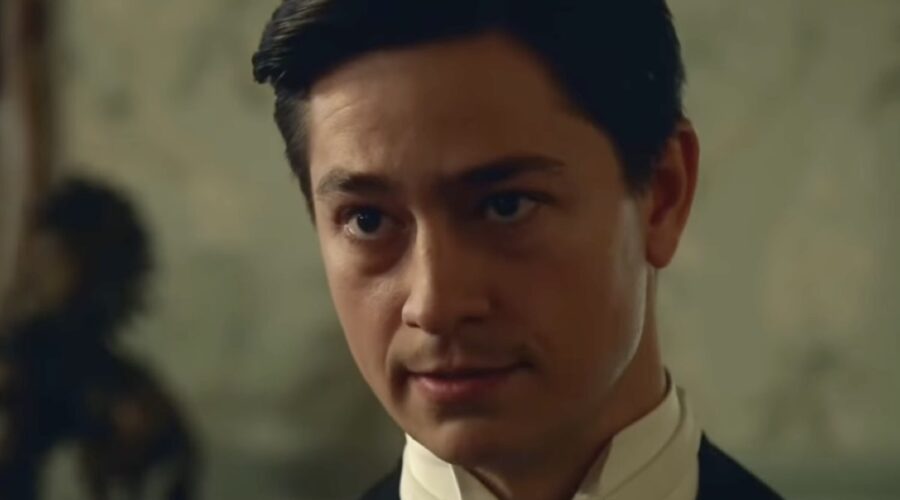 Screenshot da un post Instagram di Michel Tejerina (Don Pelayo) in una scena de “La Promessa”. Credits: Rtve.