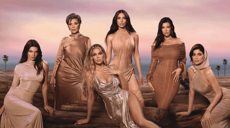 La key art della quinta stagione di “The Kardashians”. Credits: Disney+.