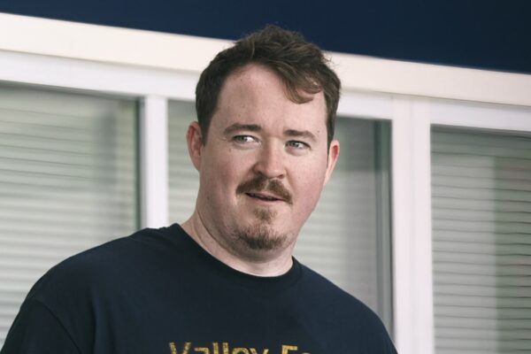 Tires. Shane Gillis As Shane In Episode 101 Of Tires. Cr. Courtesy Of Netflix