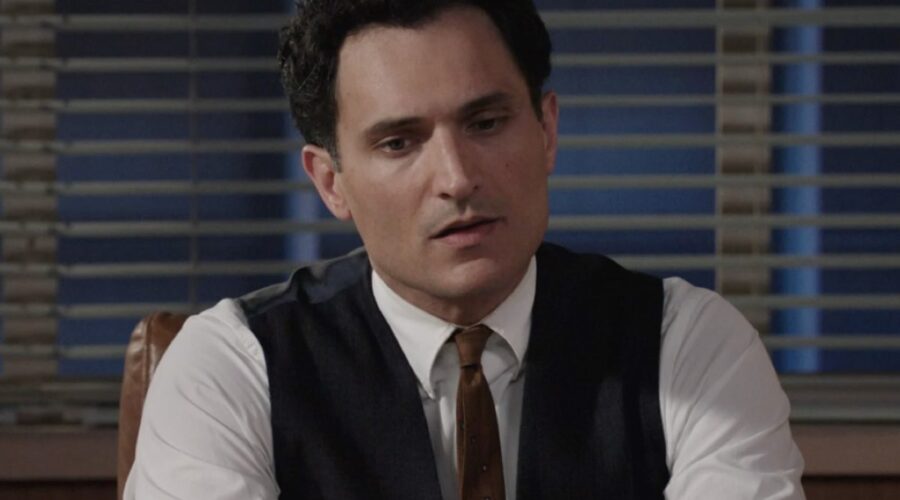 Alessandro Tersigni (Vittorio Conti) in una scena della puntata 30 de “Il Paradiso Delle Signore 8”. Credits: Rai.