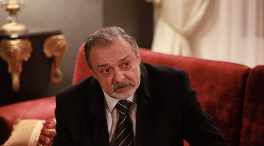 Atilla Sendil (Halil Ibrahim Nakkasoglu) in una scena de “La Rosa Della Vendetta”. Credits: RTI Mediaset.
