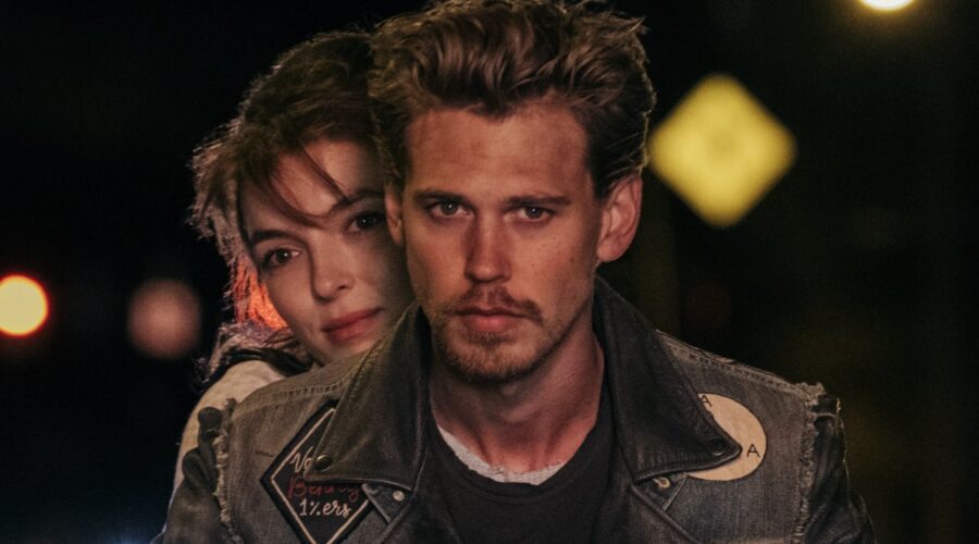 Austin Butler E Jodie Comer In The Bikeriders Credits Focus Featured E Universal Pictures