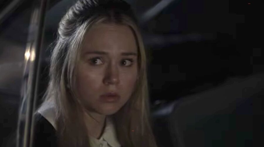 Brec Bassinger (Dawn Longchamp) in una scena del trailer di “Dawn”. Credits: Lifetime/Rai.