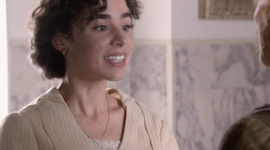 Candela Serrat (Celia Silva Torrealba) in una scena della puntata 143 di “Sei Sorelle”. Credits: Rai.