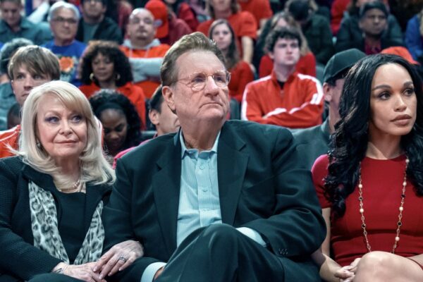 Da Sinistra Jacki Weaver Ed O'neill Cleopatra Cleo Coleman In Clipped Credits Disney Plus