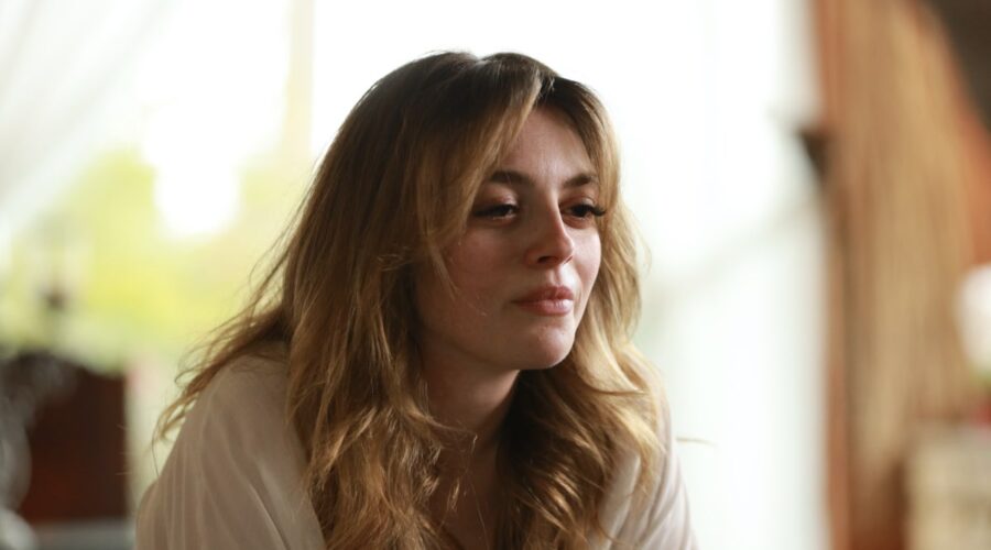 Melis Sezen (Deva Nakkasoglu) in una scena de “La Rosa Della Vendetta”. Credits: RTI Mediaset. La Rosa della Vendetta non va più in onda dal 19 luglio
