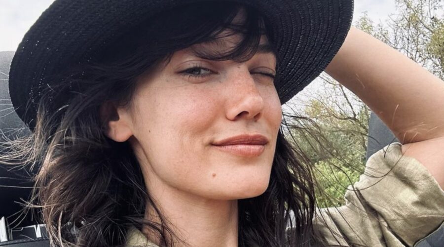 Pinar Deniz in un selfie pubblicato sul suo profilo Instagram @pinarrdenizzz il 25 giugno 2023. Credits: Instagram/@pinarrdenizzz.