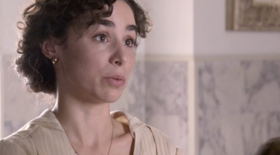 Candela Serrat (Celia Silva Torrealba) in una scena della puntata 143 di “Sei Sorelle”. Credits: Rai.