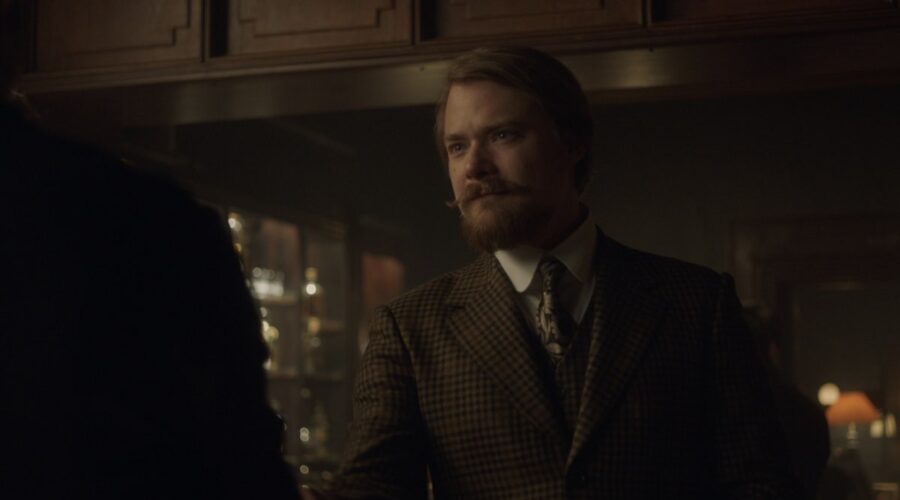 Sven Schelker (Thanner) in una scena di “Davos”. Credits: RTI Mediaset.