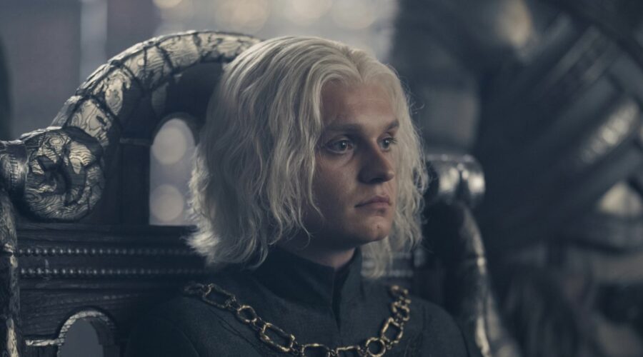 Tom Glynn-Carney (Aegon II Targaryen) in una scena di “House of the Dragon 2“. Credits: Courtesy of HBO/Sky Italia.