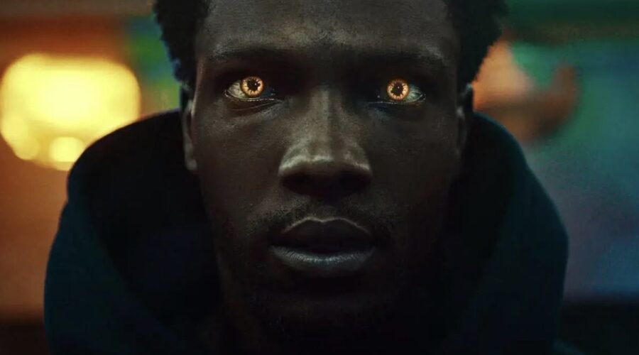 Tosin Cole in una scena di “Supacell”. Credits: Netflix.