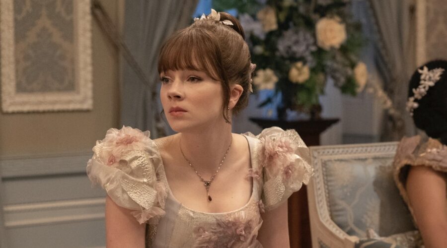 Claudia Jessie (Eloise Bridgerton) in una scena di “Bridgerton 3“. Credits: Liam Daniel/Netflix © 2024.