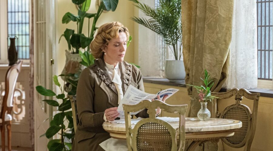 Eva Martín (Cruz Ezquerdo) in una scena de “La Promessa”. Credits: RTI Mediaset.