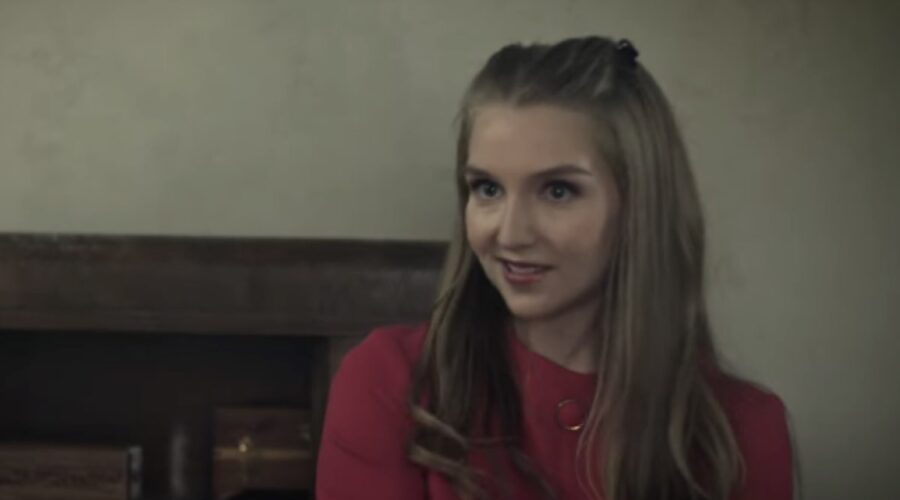 Elyse Maloway (Clara Jean Cutler) in una scena del trailer di “Dawn”. Credits: Lifetime/Rai.