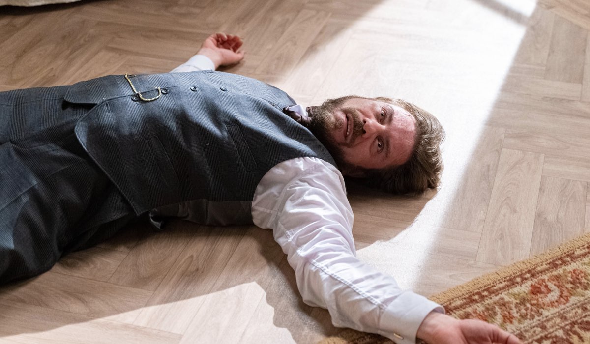 Javier Collado (Fernando) in una scena de “La Promessa”. Credits: RTI Mediaset.