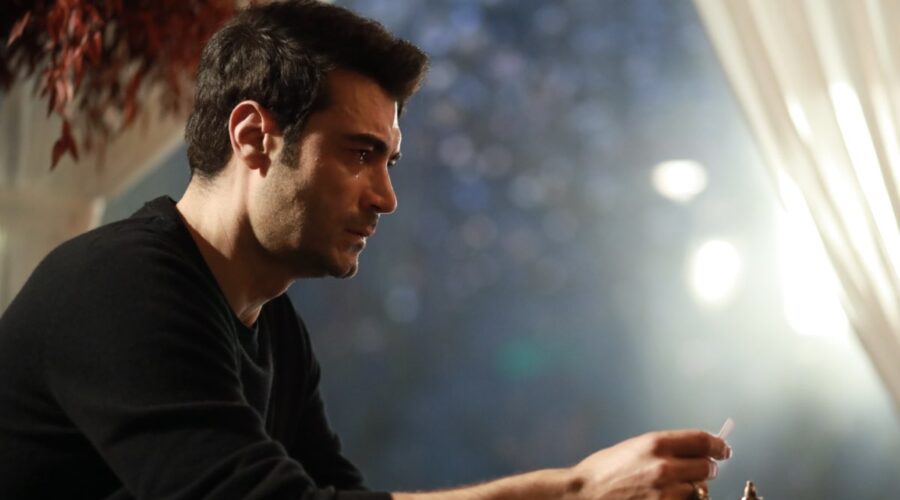 Murat Ünalmış (Gülcemal) in una scena de “La Rosa Della Vendetta”. Credits: RTI Mediaset.