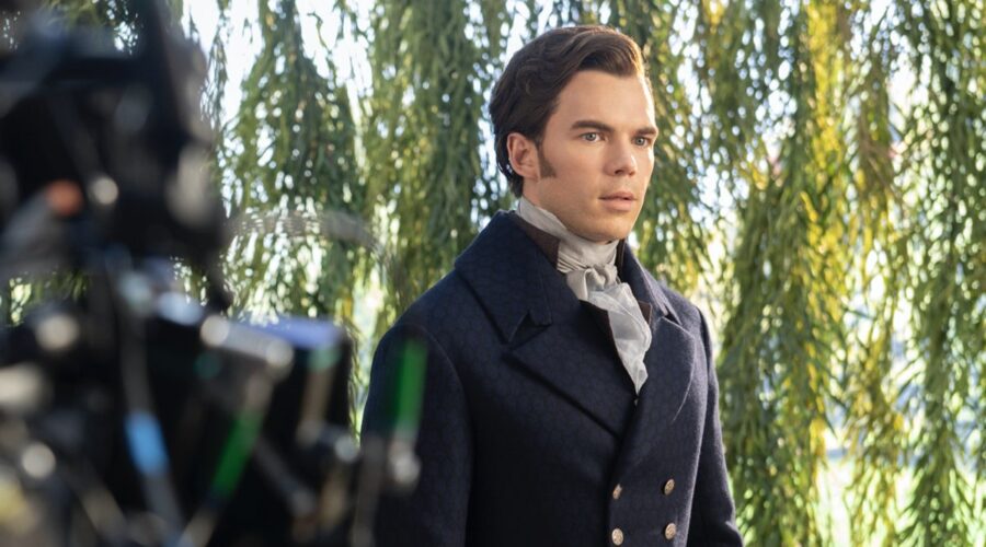 Luke Newton (Colin Bridgerton) in una scena dell’episodio 3 di “Bridgerton 3”. Credits: Liam Daniel/Netflix © 2024.