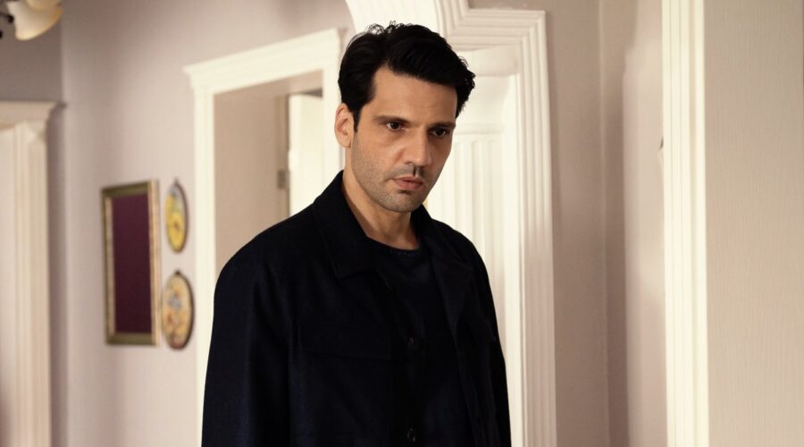Kaan Urgancioglu (Ilgaz Kaya) in una scena di “Segreti di Famiglia”. Credits: RTI Mediaset.