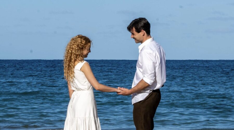 Arturo Sancho (Manuel Luján); Ana Garces (Jana Exposito) In La Promessa Credits Rete In Rete