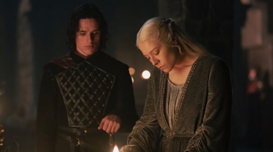 Emma D'arcy E Harry Collett Nel Quinto Episodio Di House Of The Dragon 2 Credits Warner Bros