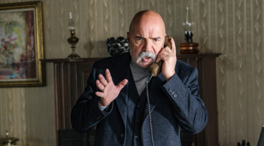 Altan Gördüm (Hasmet Çolak) in una scena di “Terra Amara”. Credits: RTI Mediaset.
