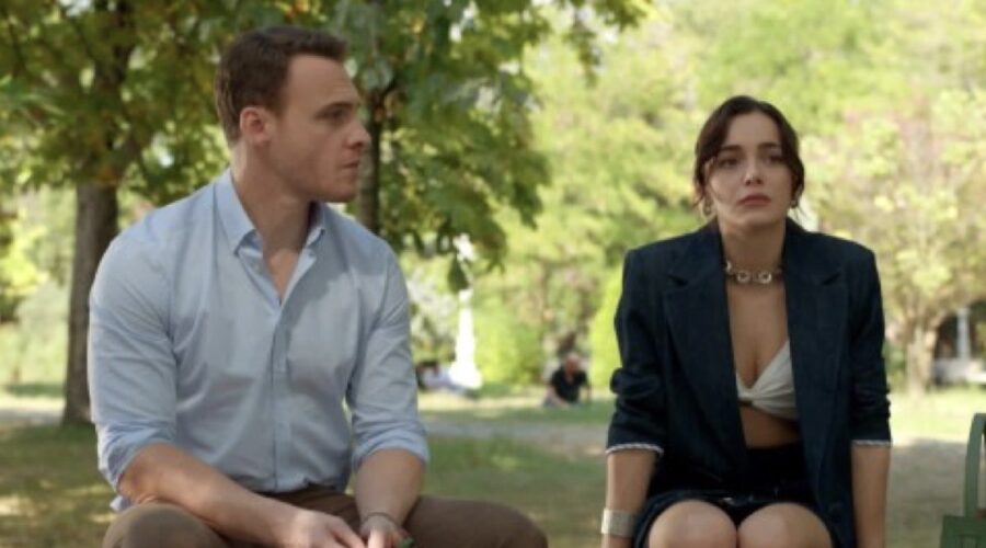 Kerem Bürsin E Lara Aslan In If You Love Episodi Credits Mediaset Infinity