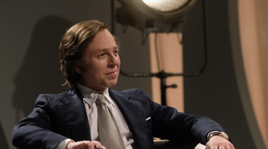 Claudio Gioè in una scena di “Mike”. Credits: Rai.