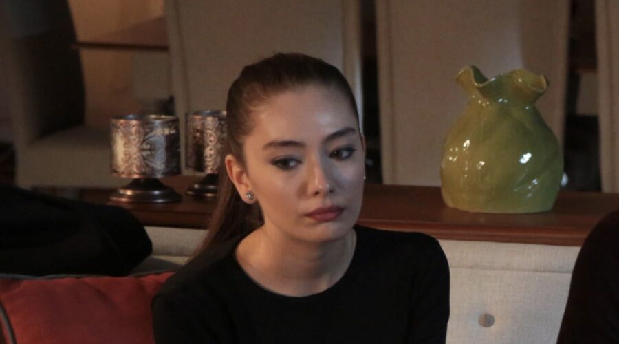 Neslihan Atagül (Nihan Sezin) in una scena di “Endless Love”. Credits: RTI Mediaset.