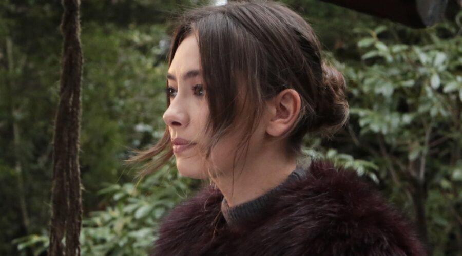 Neslihan Atagül (Nihan Sezin) in una scena di “Endless Love”. Credits: RTI Mediaset.
